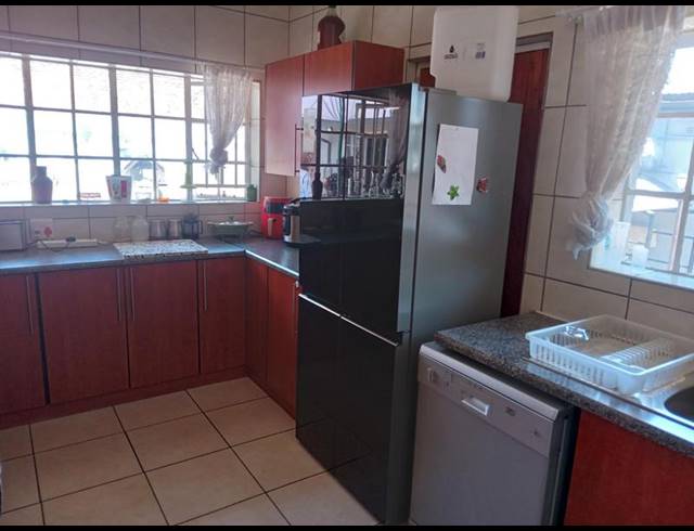 3 BEDROOM HOUSE FOR SALE IN EDENVALE CENTRAL